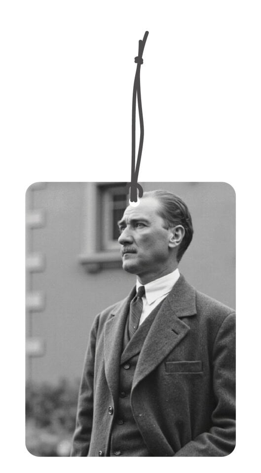 ByMeyla Cumurbaşkanı Atatürk Görselli Çift Yönlü Dekoratif Oto Kokusu ve Oto Aksesuarı